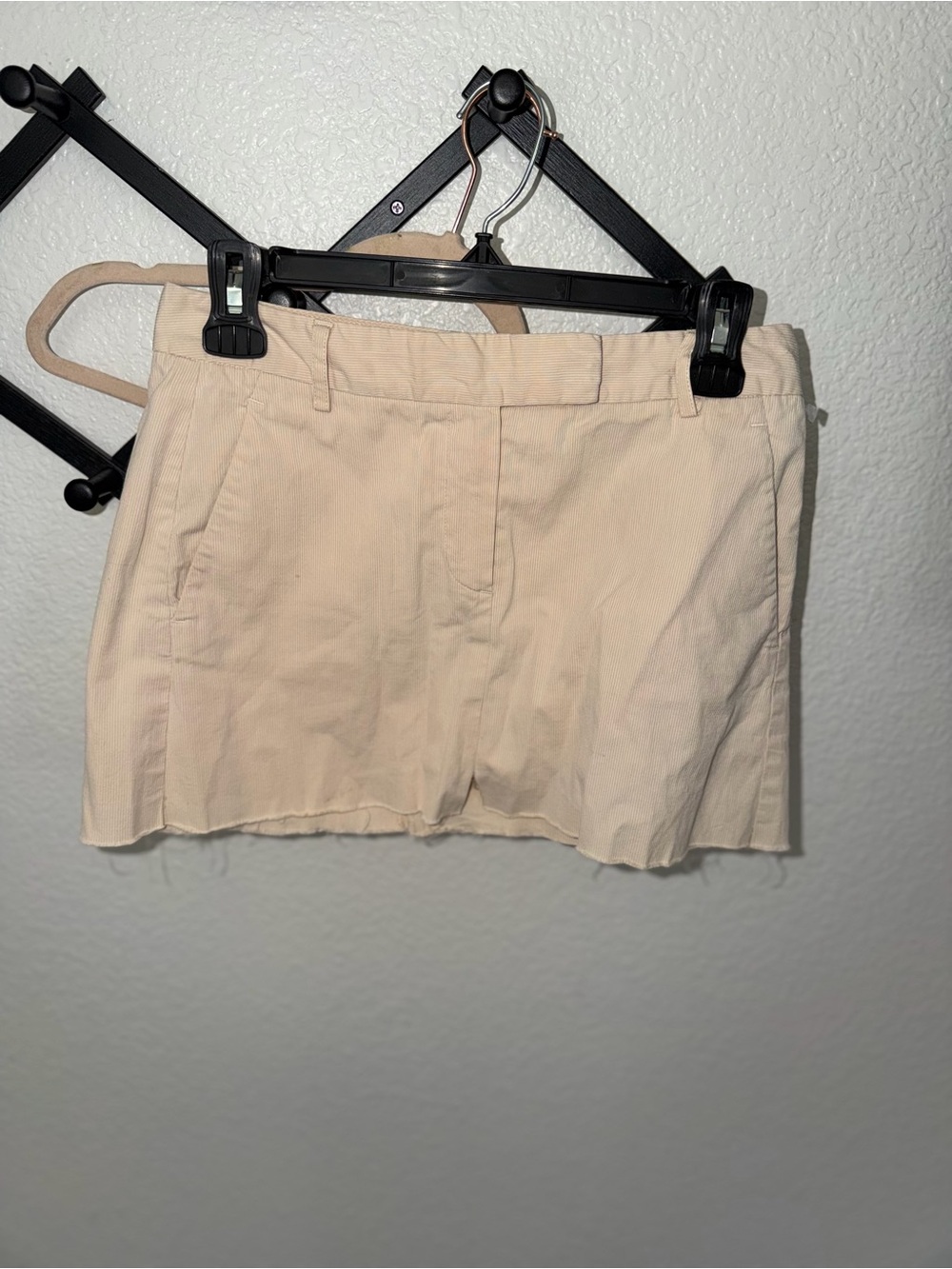 Theory Beige Pinstripe Mini Skirt Women’s Size 0 Neutral Tailored Fall Preppy - Picture 2 of 4